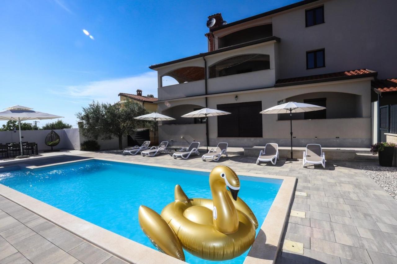 Apartment Nina With Private Pool Nova Vas  Dış mekan fotoğraf