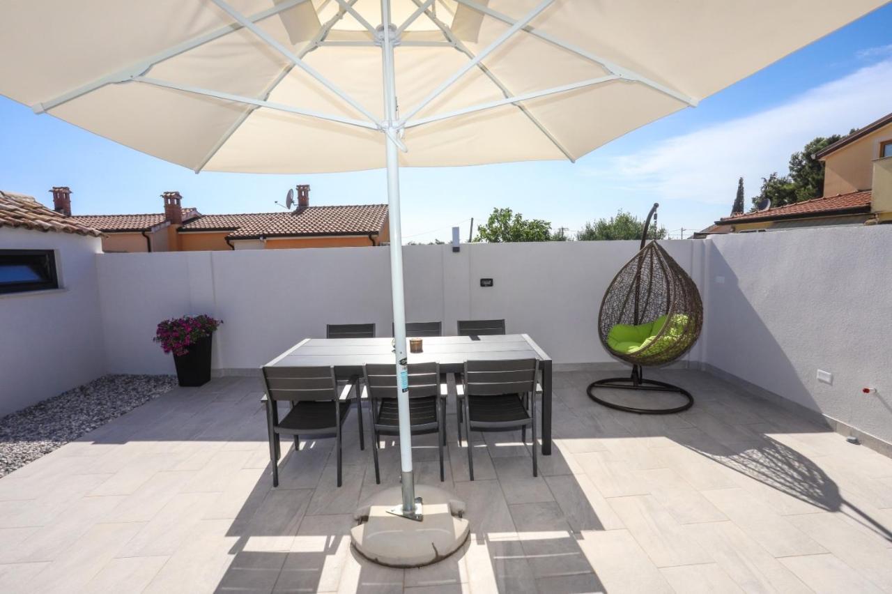 Apartment Nina With Private Pool Nova Vas  Dış mekan fotoğraf
