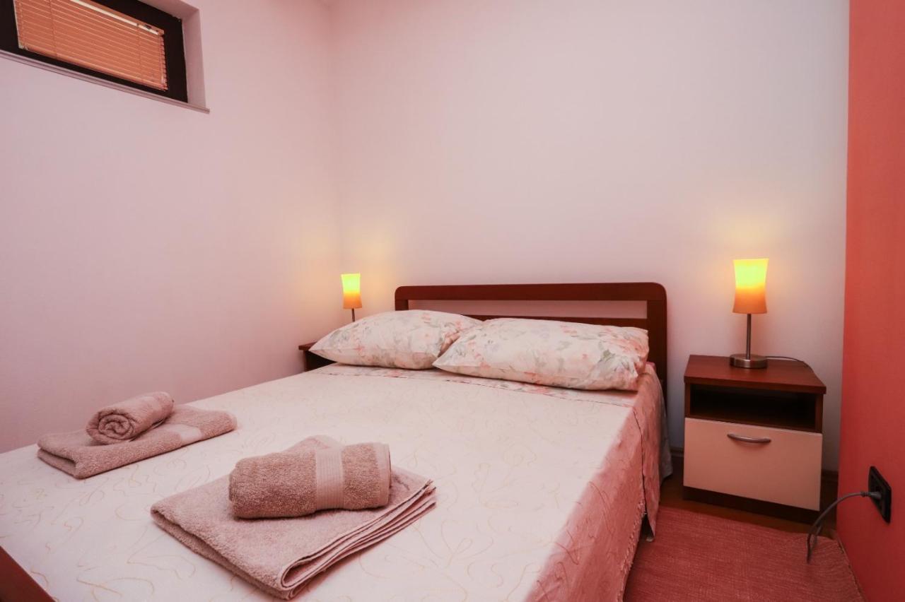 Apartment Nina With Private Pool Nova Vas  Dış mekan fotoğraf