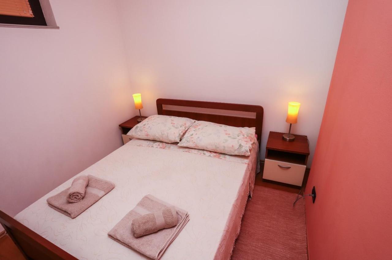 Apartment Nina With Private Pool Nova Vas  Dış mekan fotoğraf